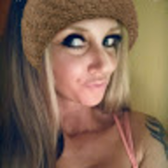 Meet your Posher, Brandy - Picture 1 of 1